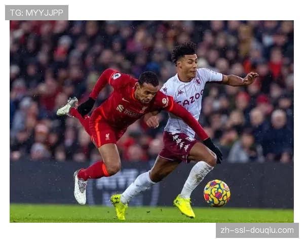 实时：维拉vs利物浦，加克波助攻，迪亚斯推射破门